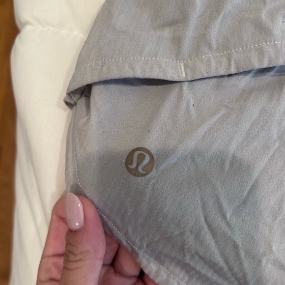 Lululemon Speed up short 2.5” - Picture 2 of 4